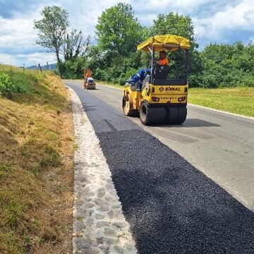 Preplastitve cest v občini Pivka za leti 2025 in 2026 2